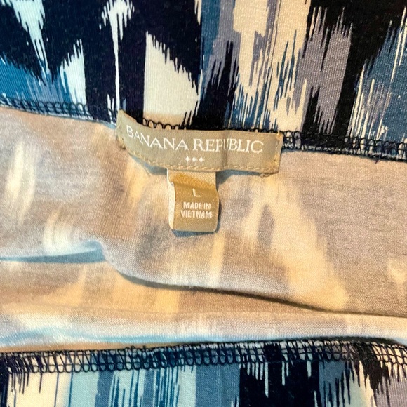 Banana Republic Blue and White Abstract Printed Maxi Skirt Size L. - Picture 4 of 5